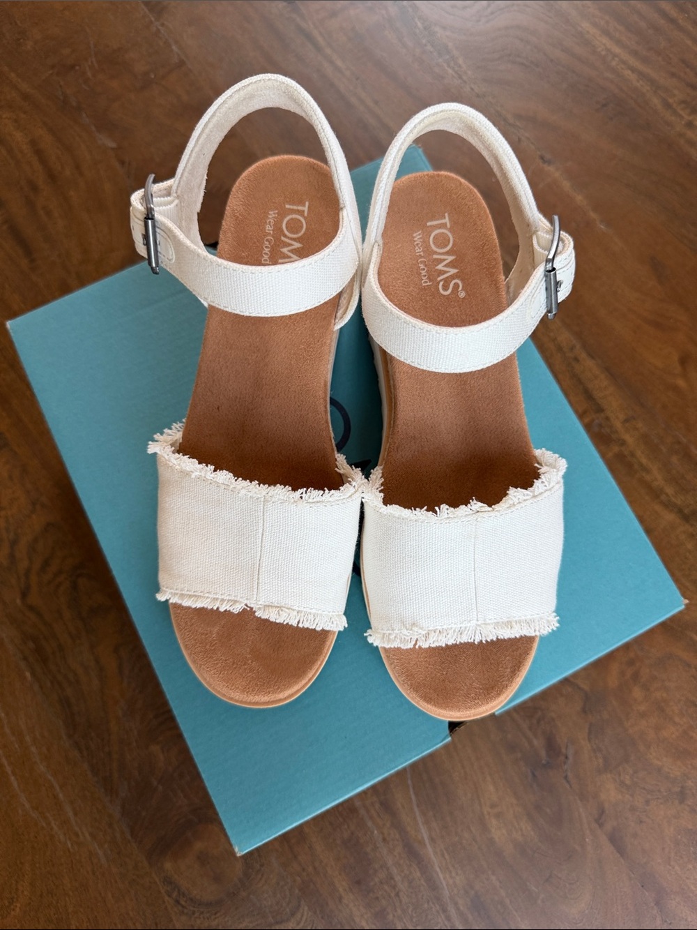 NWOT TOMS Women's Diana White Cream Wedge Canvas Frayed Slingback Sandals Sz 7.5